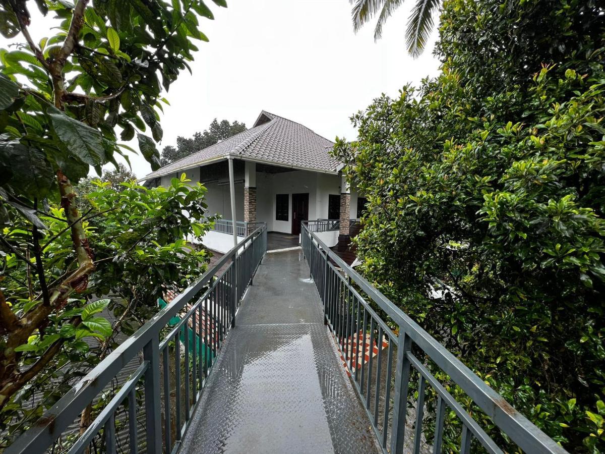 Cherry Blossom Homestays Munnar 2Bhk Exterior photo